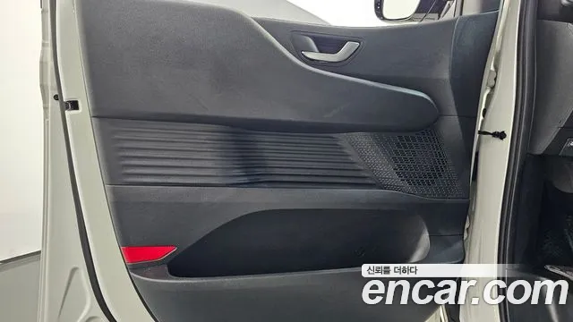Hyundai Staria — Фото автомобиля 13