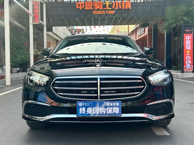 Mercedes-Benz E-Class — Фото автомобиля 2