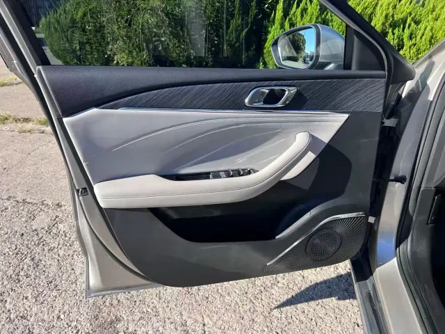 Geely Galaxy Stellar 6 — Фото автомобиля 8