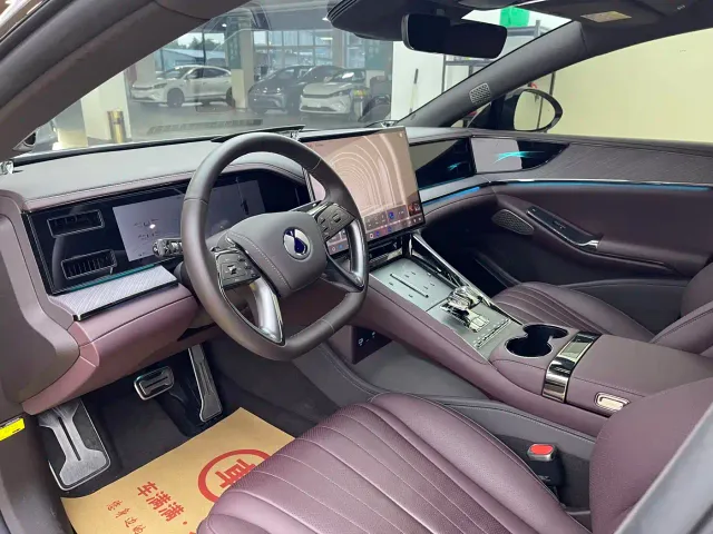 Denza Z9GT — Фото автомобиля 4