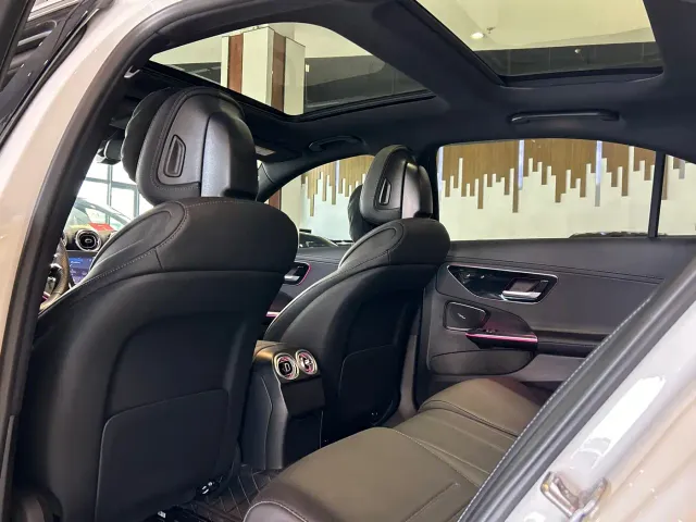 Mercedes-Benz C-Class — Фото автомобиля 16