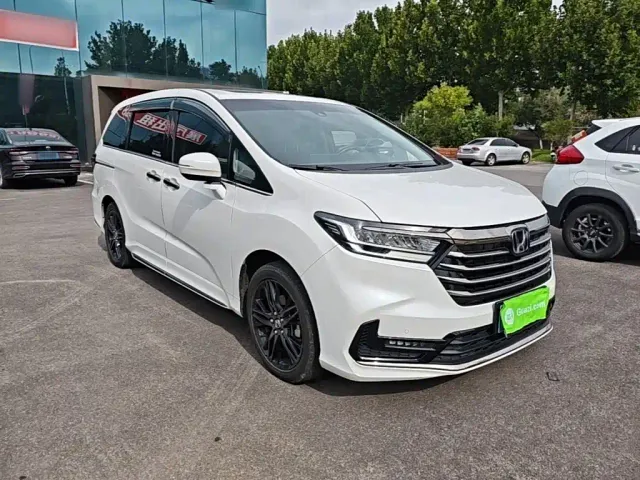 Honda Odyssey — Фото автомобиля 3