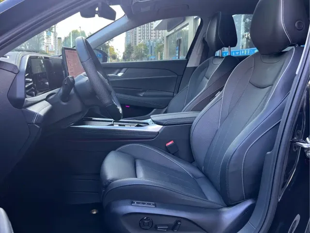 Volkswagen Passat — Фото автомобиля 11