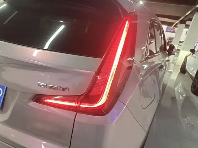 Cadillac XT4 — Фото автомобиля 7