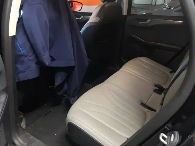 Ford Escape — Фото автомобиля 11