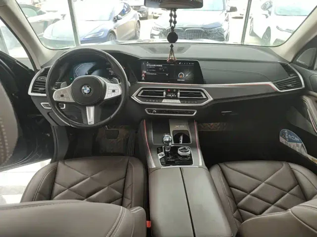 BMW X5 — Фото автомобиля 9