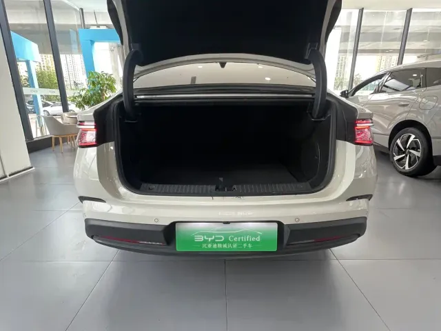 BYD Seal 07 DM-i — Фото автомобиля 15