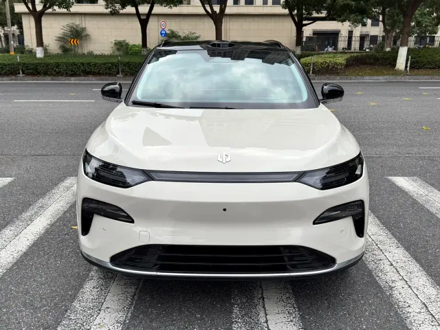 Leapmotor C11 — Фото автомобиля 2