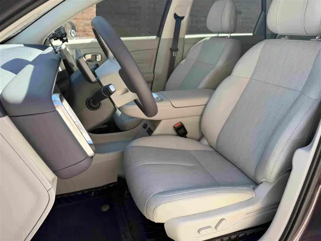Leapmotor B10 — Фото автомобиля 11