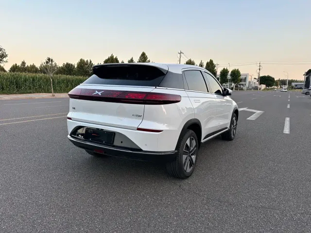 Xpeng G3 — Фото автомобиля 6