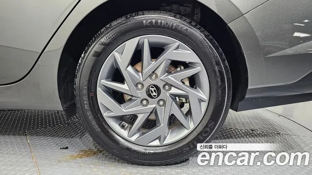 Hyundai Avante CN7 — Фото автомобиля 6