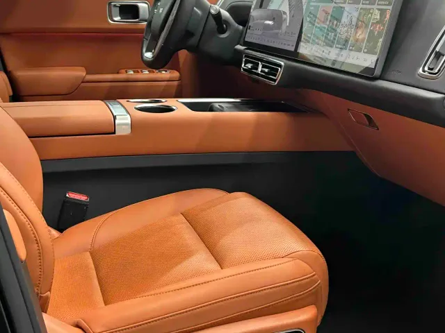 Li Auto L7 — Фото автомобиля 12