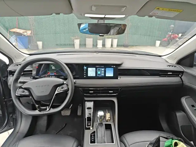 Roewe i5 — Фото автомобиля 9
