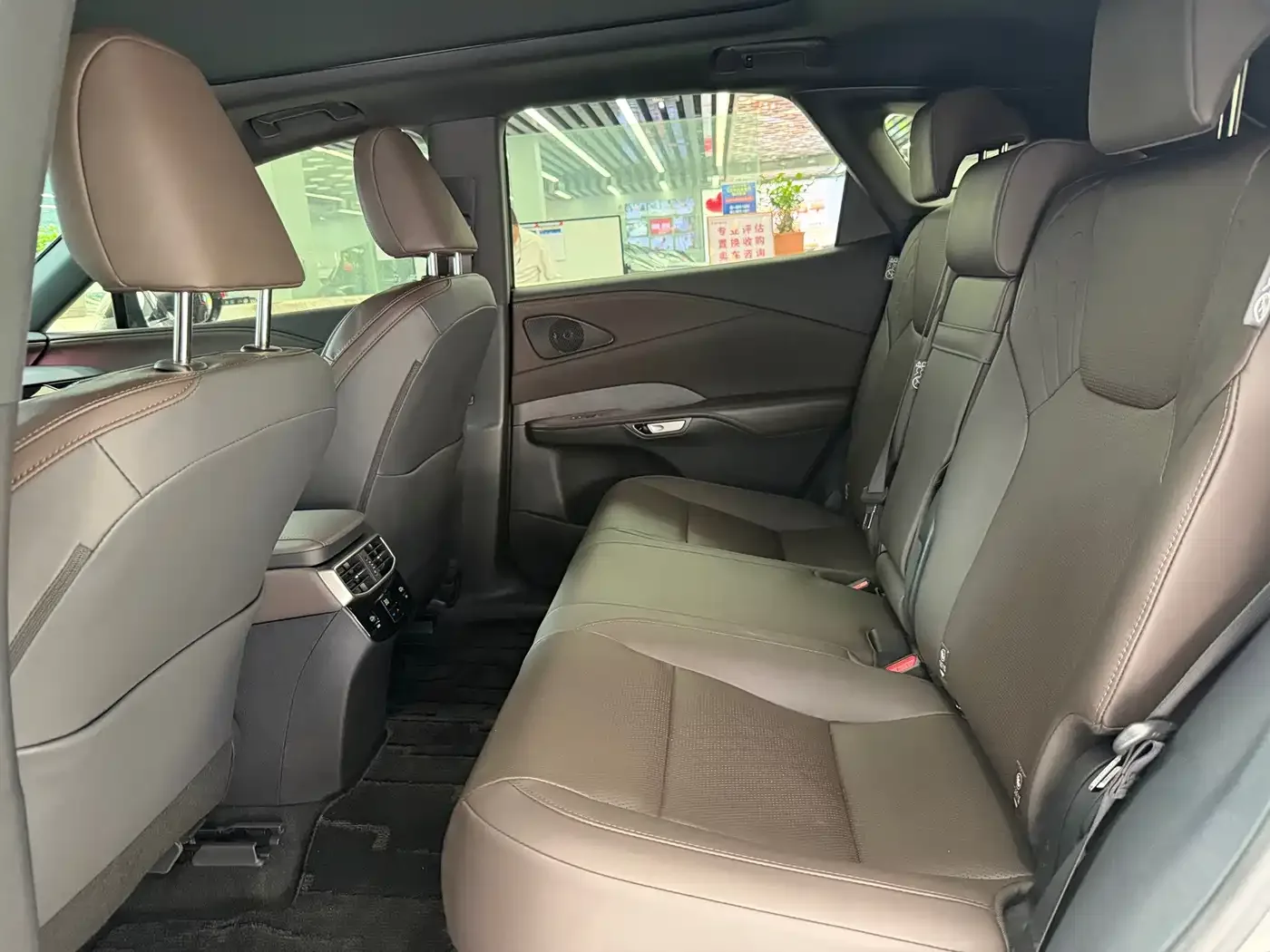 Lexus Lexus RX 2025 350h 4WD Premium Edition — Фото автомобиля 14