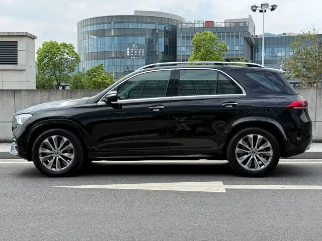 Mercedes-Benz GLE-Class — Фото автомобиля 4