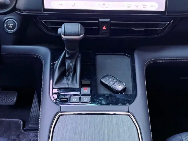 Toyota Sienna — Фото автомобиля 16