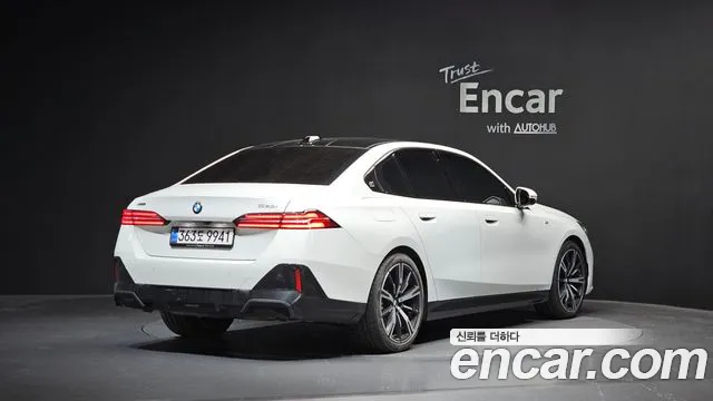 BMW 5-Series 5 серия (G60) 530i xDrive M Sport — Фото автомобиля 2