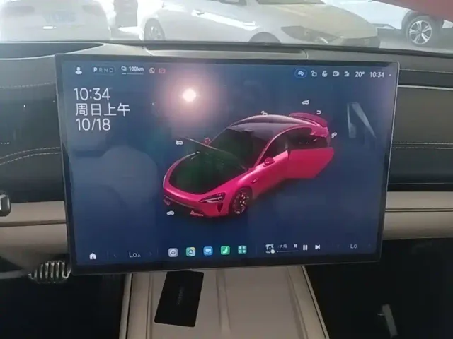 Xiaomi SU7 — Фото автомобиля 12