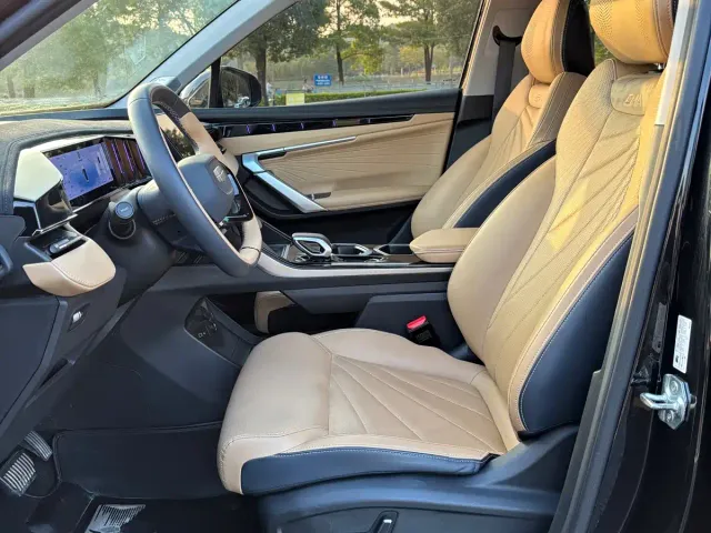 Geely Boyue L — Фото автомобиля 4