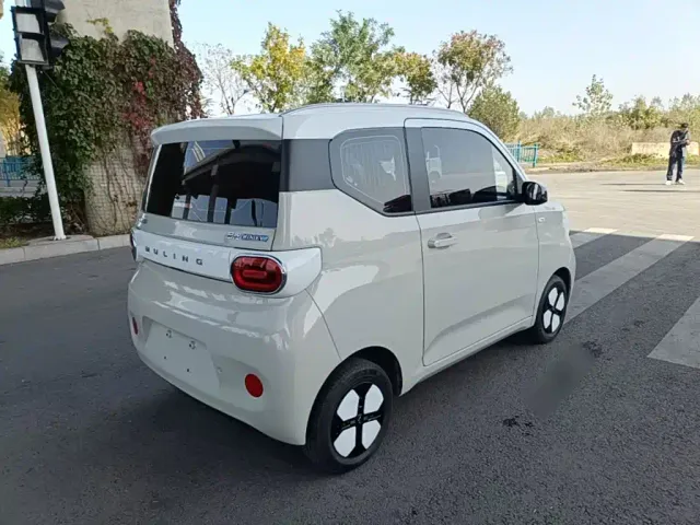 Wuling Hongguang Mini EV — Фото автомобиля 6