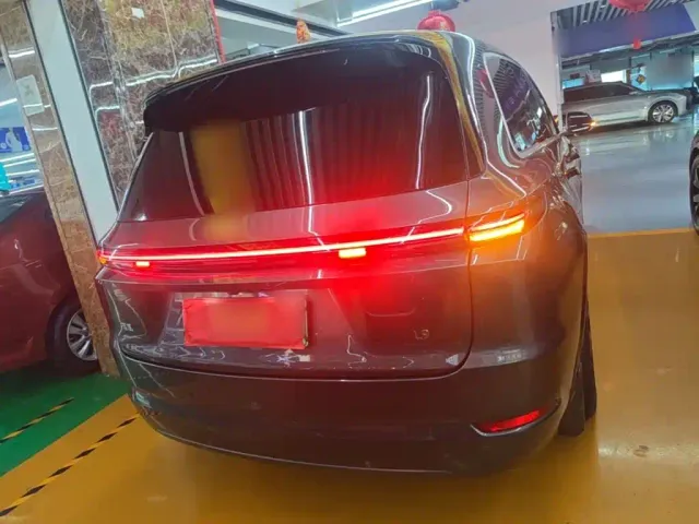 Li Auto L9 — Фото автомобиля 5