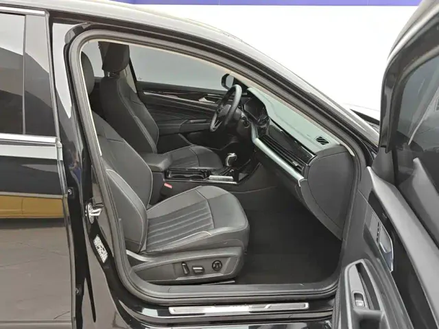 Volkswagen Passat — Фото автомобиля 8