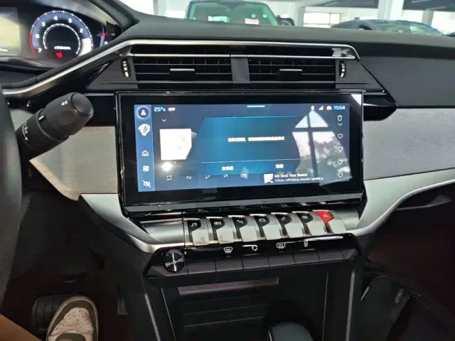 Peugeot 408 — Фото автомобиля 12