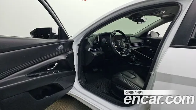 Hyundai AVANTE Новый Avante (CN7) — Фото автомобиля 10