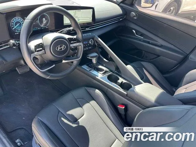 Hyundai Avante CN7 — Фото автомобиля 4