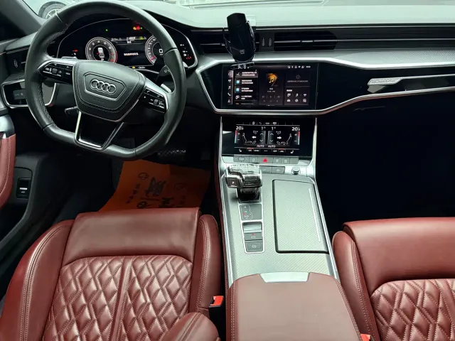 Audi A7L — Фото автомобиля 4