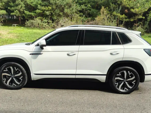 Volkswagen Tayron GTE Plug-in Hybrid — Фото автомобиля 2