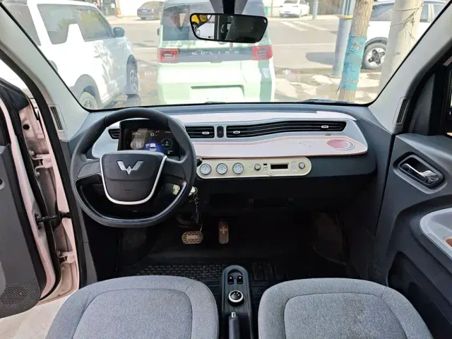 Wuling Hongguang Mini EV — Фото автомобиля 9