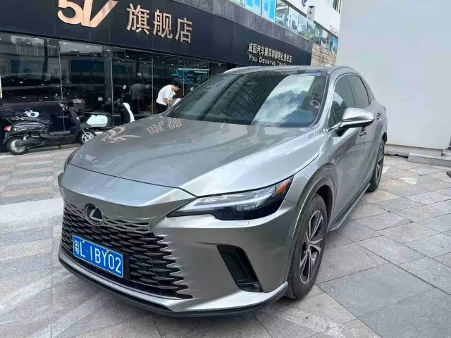 Lexus RX — Фото автомобиля 3