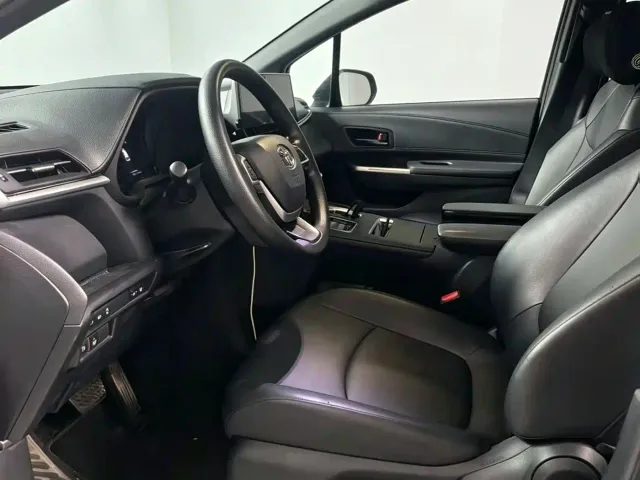 Toyota Granvia — Фото автомобиля 6