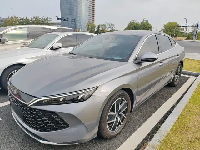 Фотография автомобиля — BYD Qin L