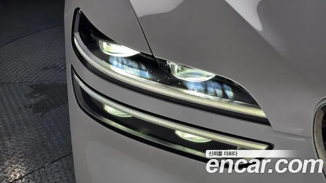 Genesis GV70 2.5T Бензин 2WD — Фото автомобиля 21