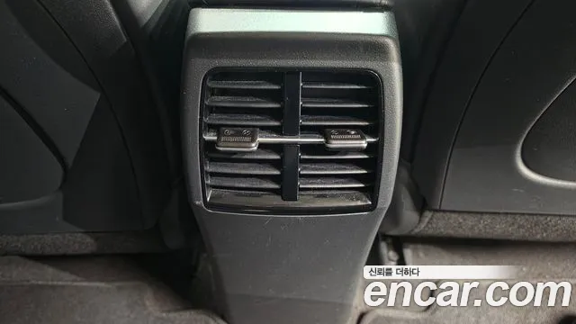Kia Niro — Фото автомобиля 17