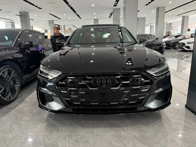 Audi A7L — Фото автомобиля 2