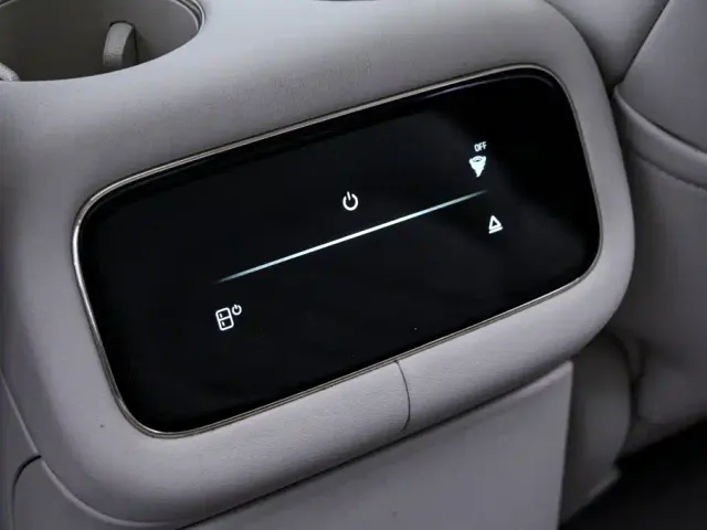 IM Motors LS9 — Фото автомобиля 19