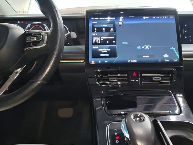 GAC Trumpchi E9 — Фото автомобиля 9