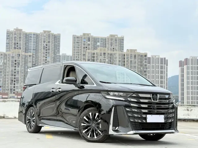 Toyota Vellfire — Фото автомобиля 3