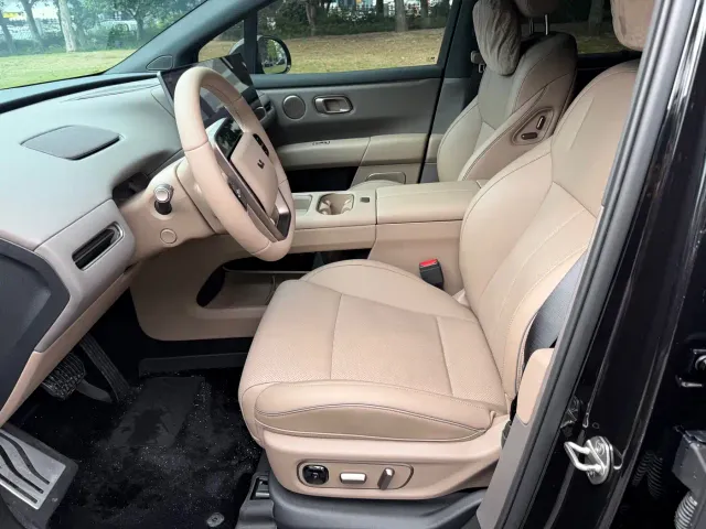 Li Auto i6 — Фото автомобиля 15