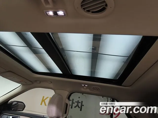Ford Explorer — Фото автомобиля 15