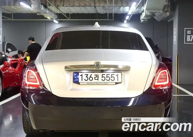 Rolls-Royce Ghost 2nd Gen — Фото автомобиля 3