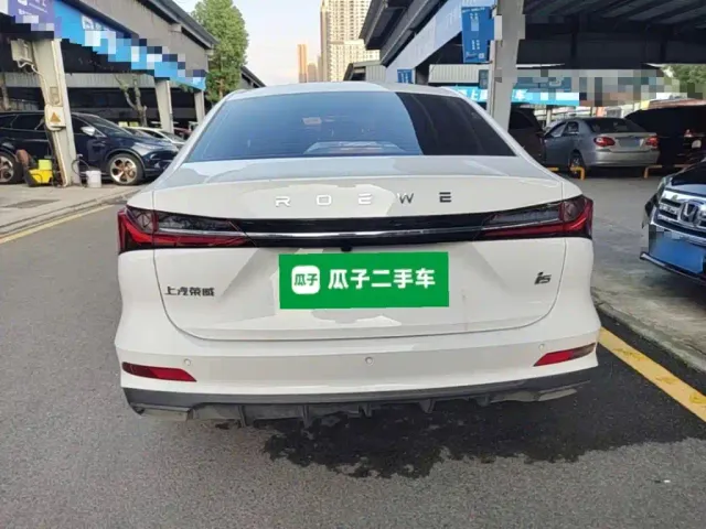 Roewe i5 — Фото автомобиля 5