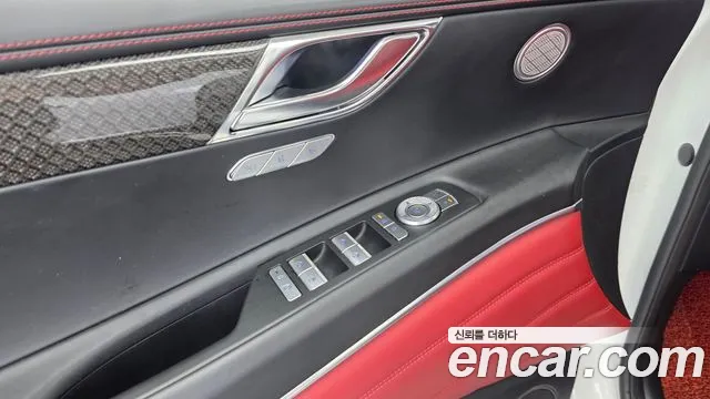 Genesis GV80 — Фото автомобиля 24