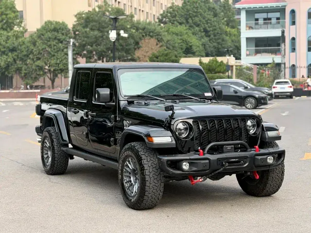 Jeep Gladiator — Фото автомобиля 3