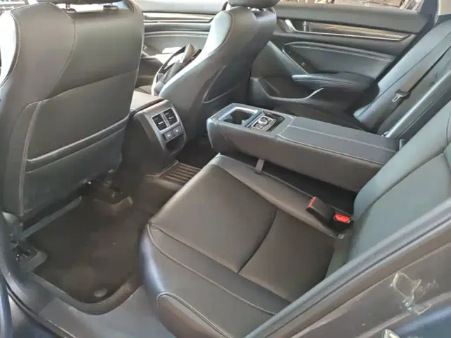 Honda Accord — Фото автомобиля 16