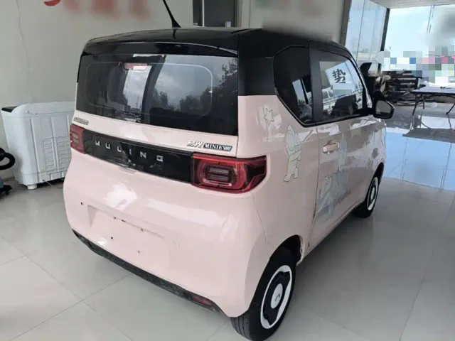 Wuling Hongguang Mini EV — Фото автомобиля 6