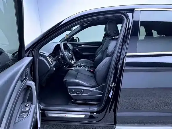Audi Q5L Sportback — Фото автомобиля 10